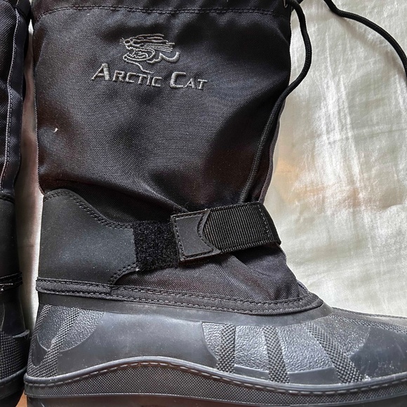 BOOTS, SNOWMOBILE, MID-CALF, ARCTIC CAT, SZ 9 MADE IN CANADA, WITH INSULATING - Picture 9 of 10